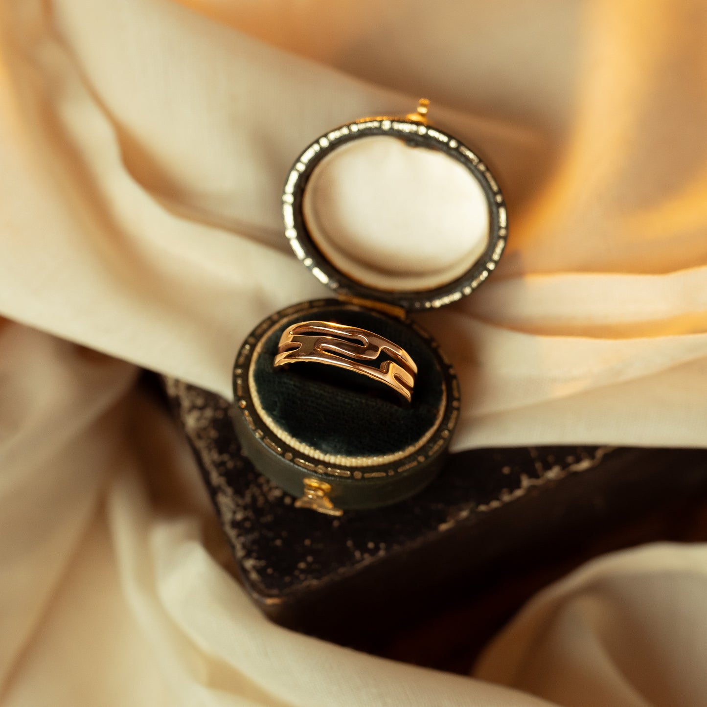Gold Narrow Strata Ring - Yellow, Rose or White Gold