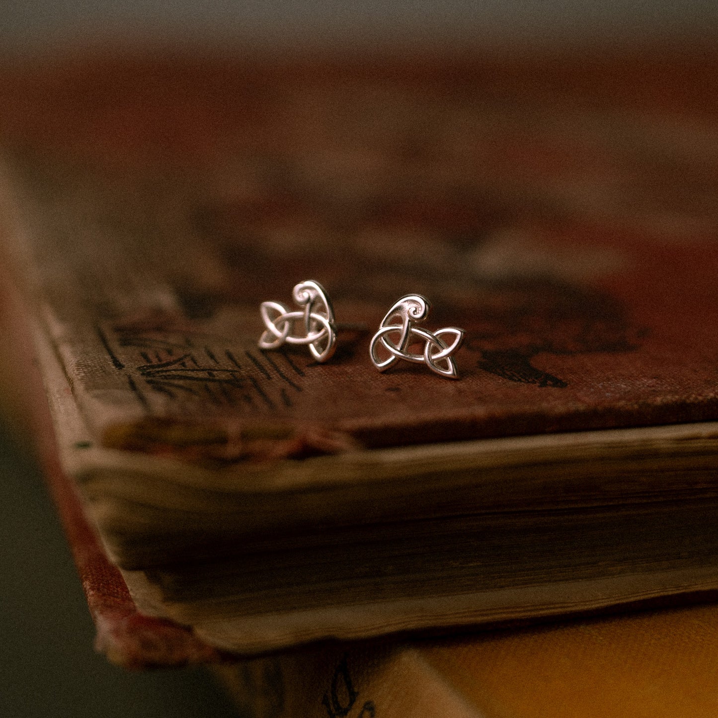 Sandulf's Cross Silver Knot Stud Earrings