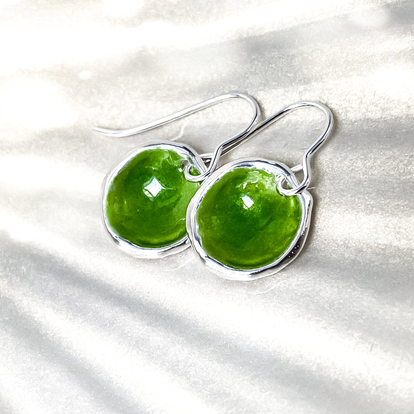'Hidden Glen' Green Silver Droplet Earrings