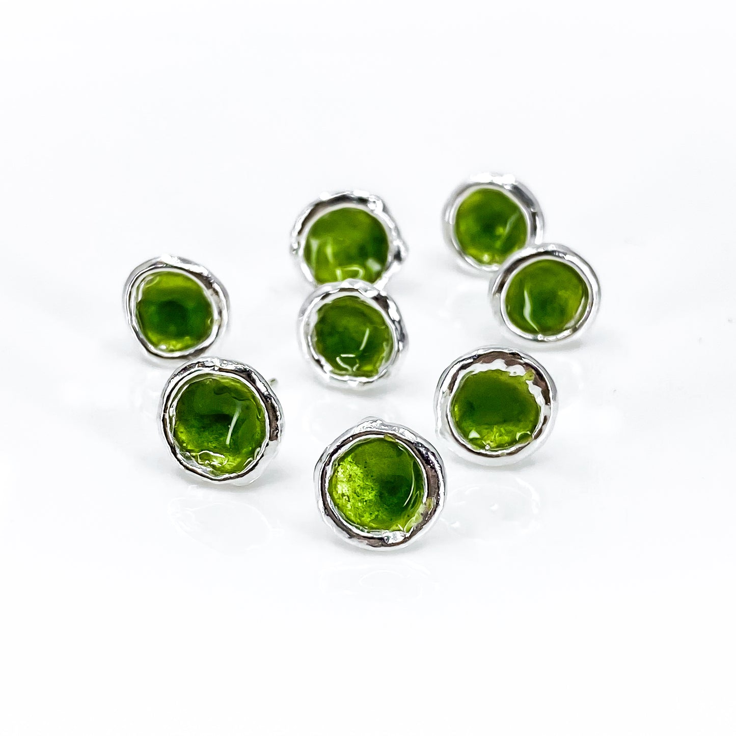 'Hidden Glen' Green Silver Droplet Stud Earrings