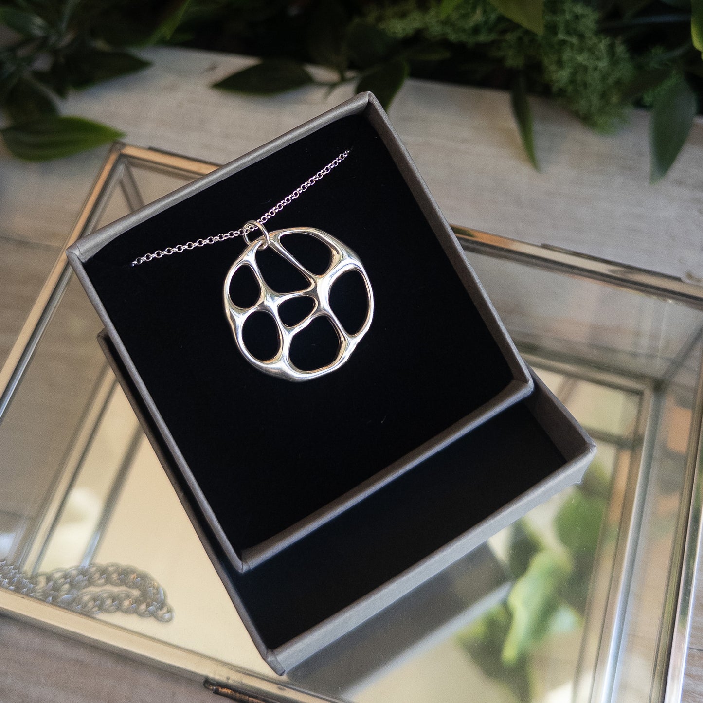 Medium Infinity Round Pendant Necklace - End of Line