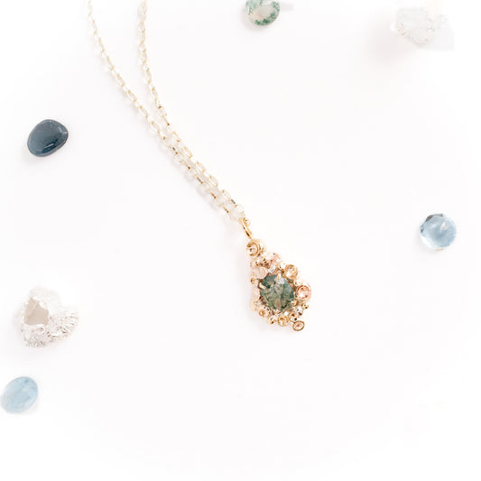 Barnacle Gold Pendant Necklace with Moss Agate