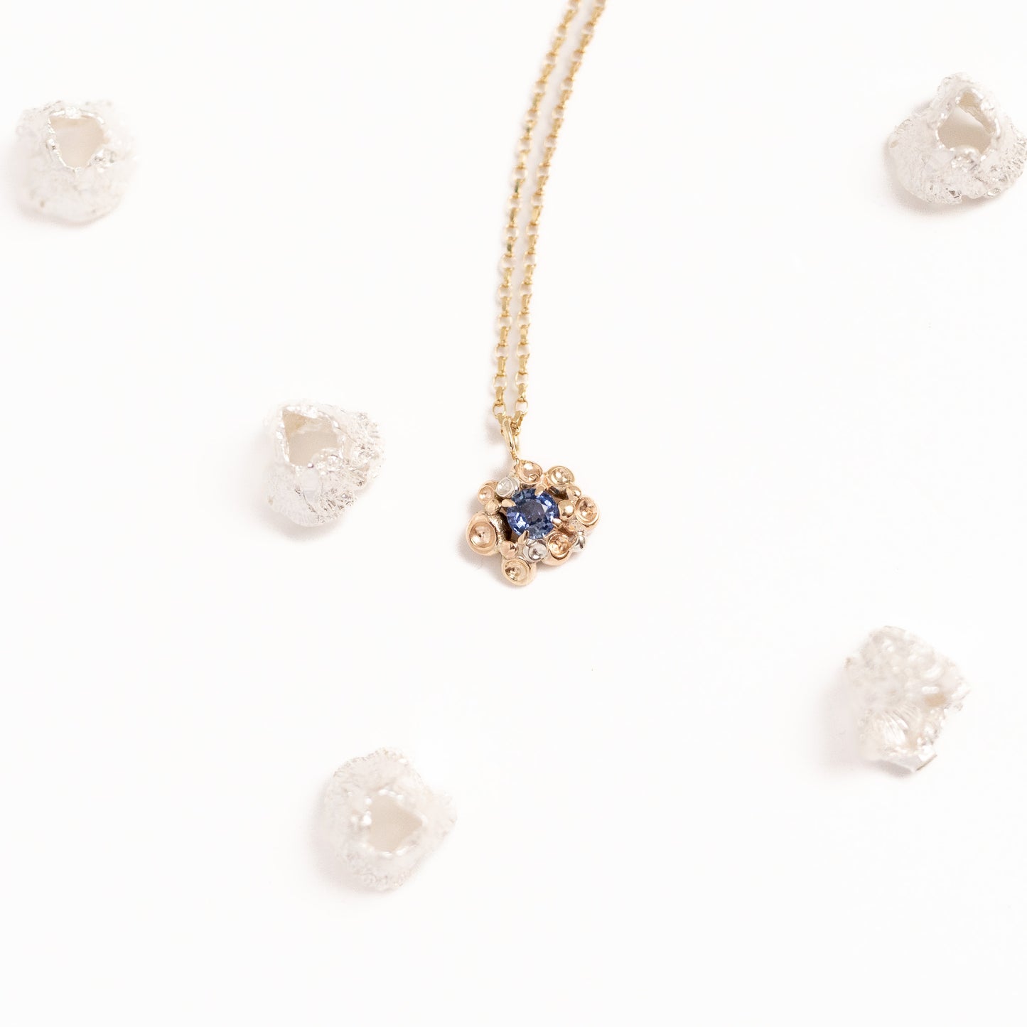 Barnacle Gold Pendant Necklace with Sapphire