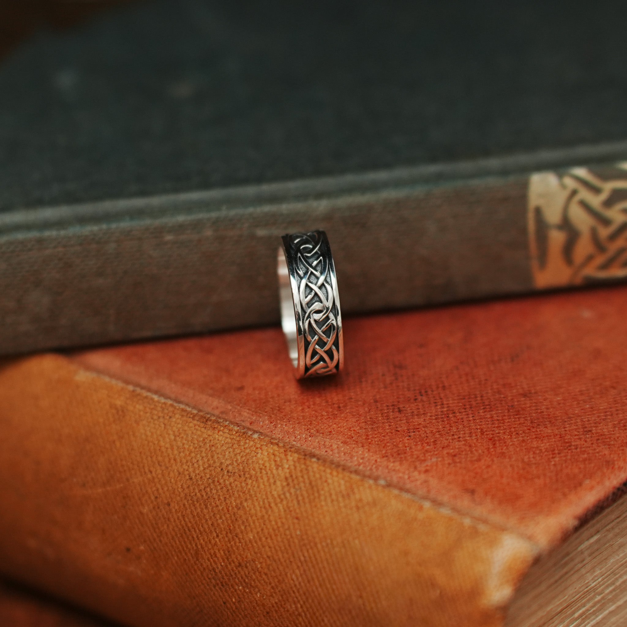 Ulican - Archibald Knox Celtic Knot work inspired Narrow Ring