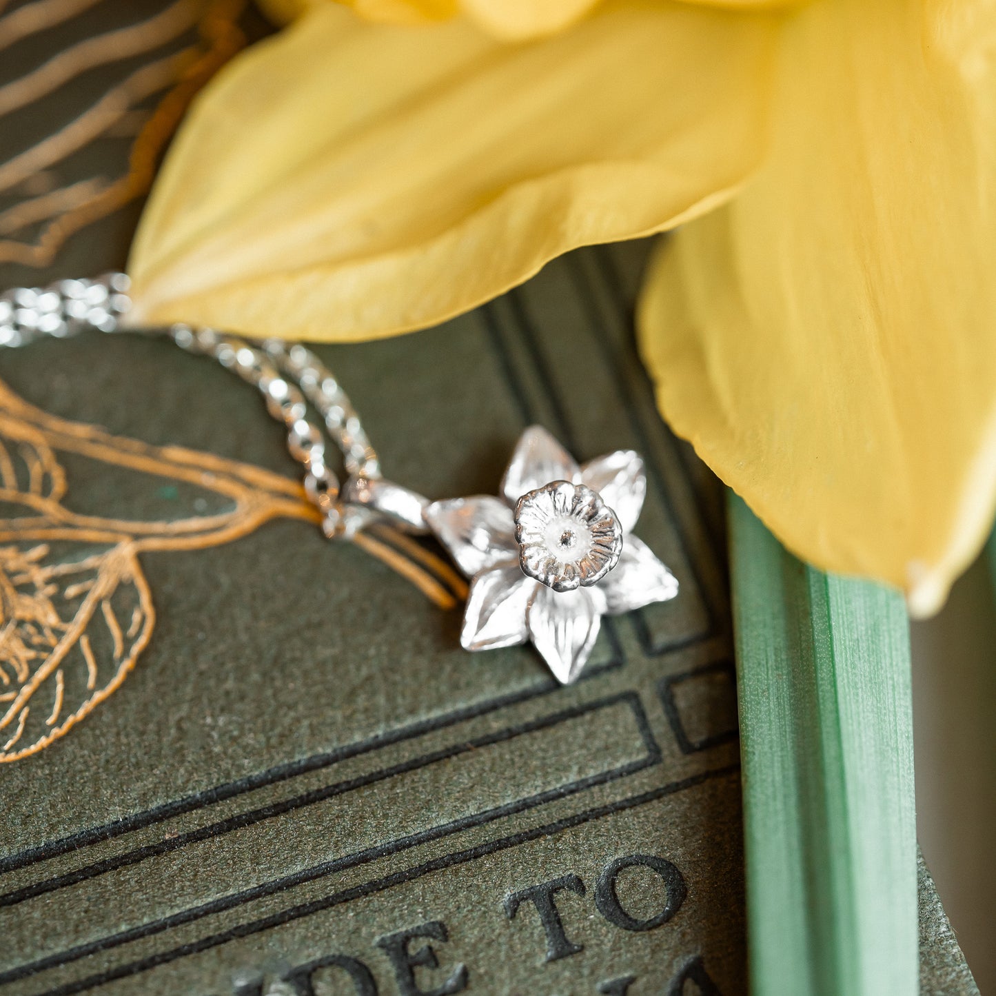 Silver Daffodil Necklace