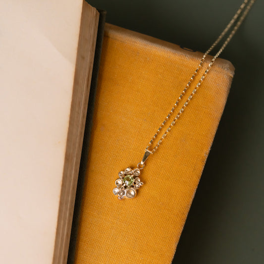 Barnacle Gold Pendant Necklace with Peridot