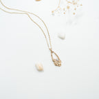Barnacle Gold Pendant Necklace with Salt and Pepper Diamond