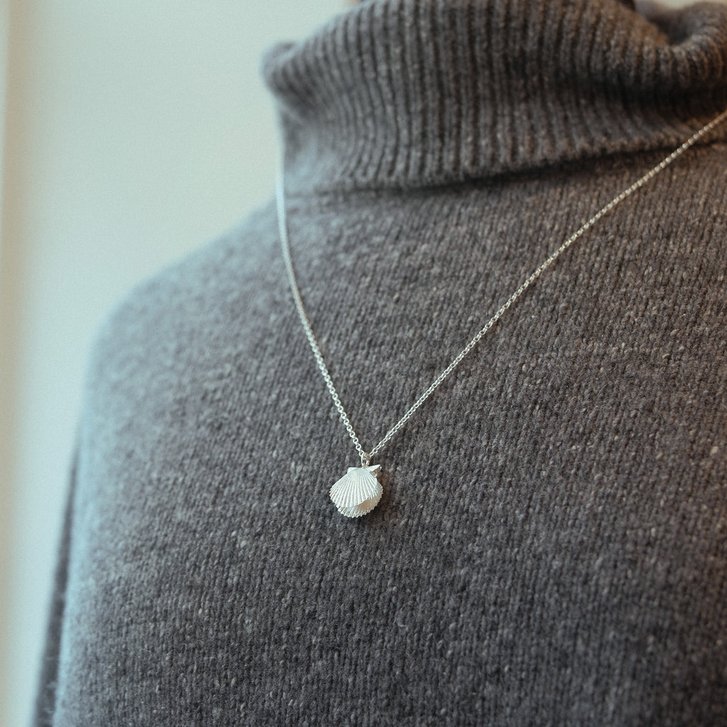 Silver Double Scallop Shell Necklace with Freshwater Pearl