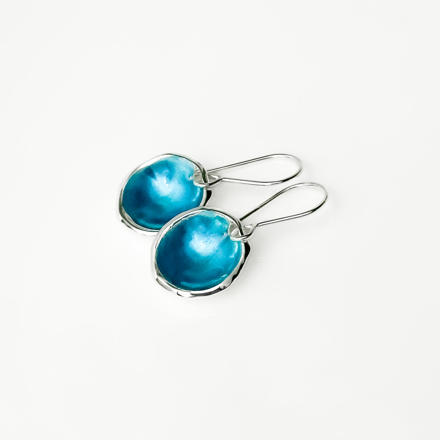 'Carrick Bay' Blue Silver Droplet Dangle Earrings