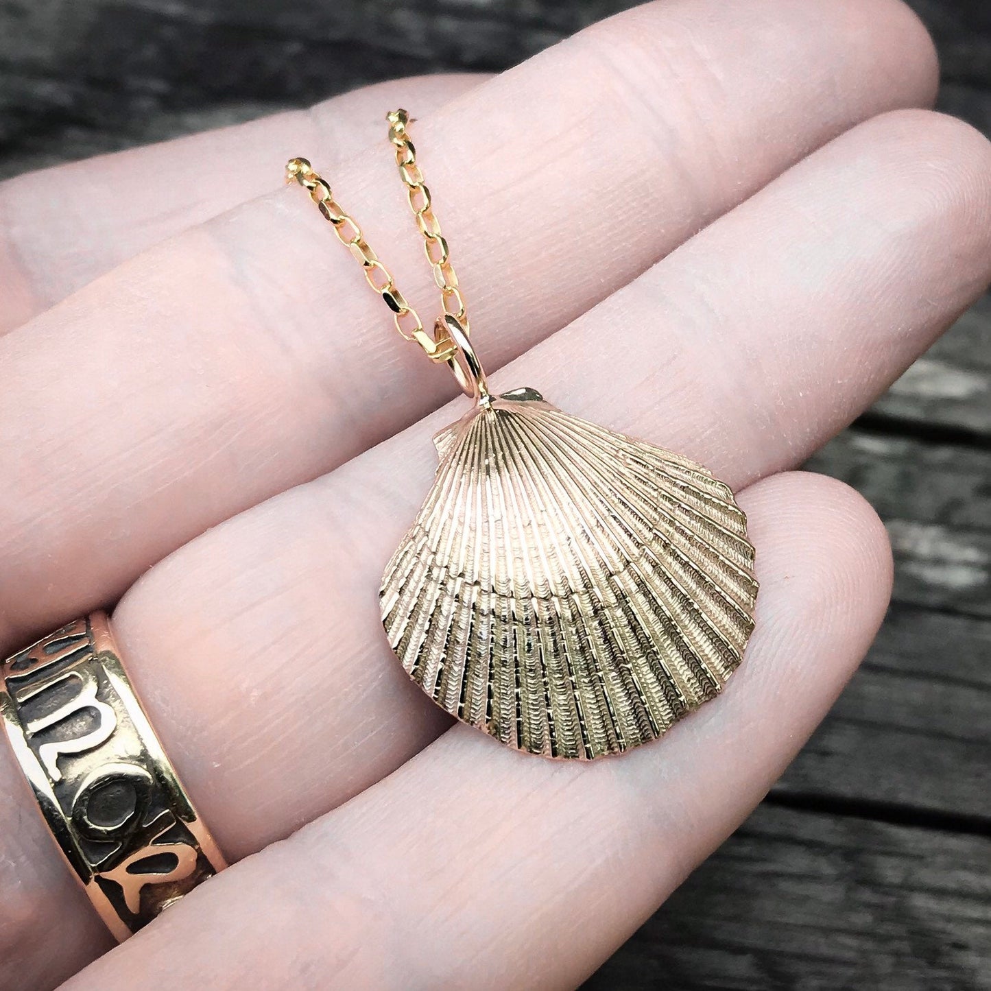 Gold 'Queenie' Scallop Shell Necklace