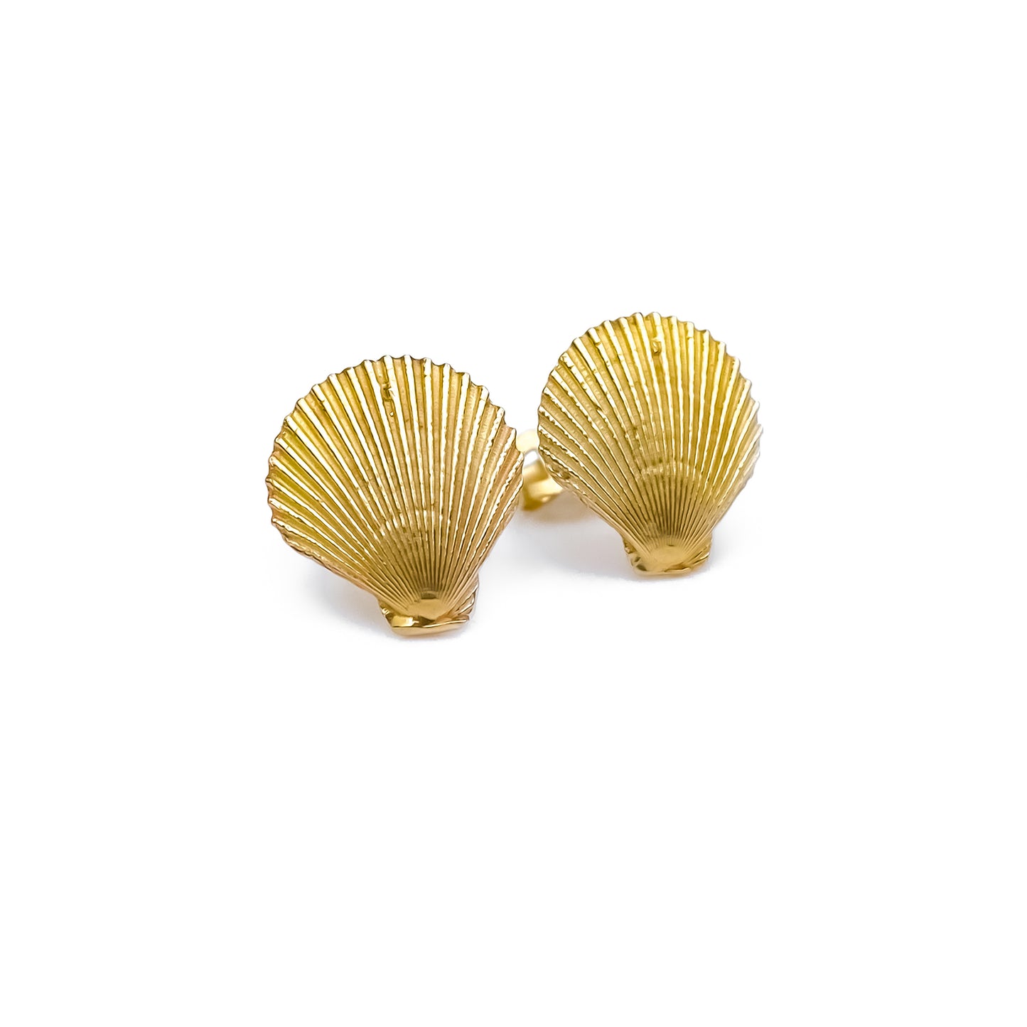 Gold Queen Scallop Shell Stud Earrings – Element Isle