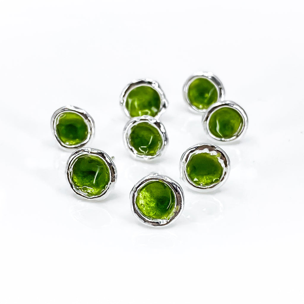 'Hidden Glen' Green Silver Droplet Stud Earrings